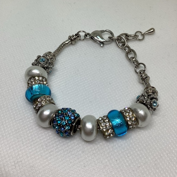 bella Perlina Jewelry - Elegant Bella Perlina Silver and Blue Beaded Bracelet
